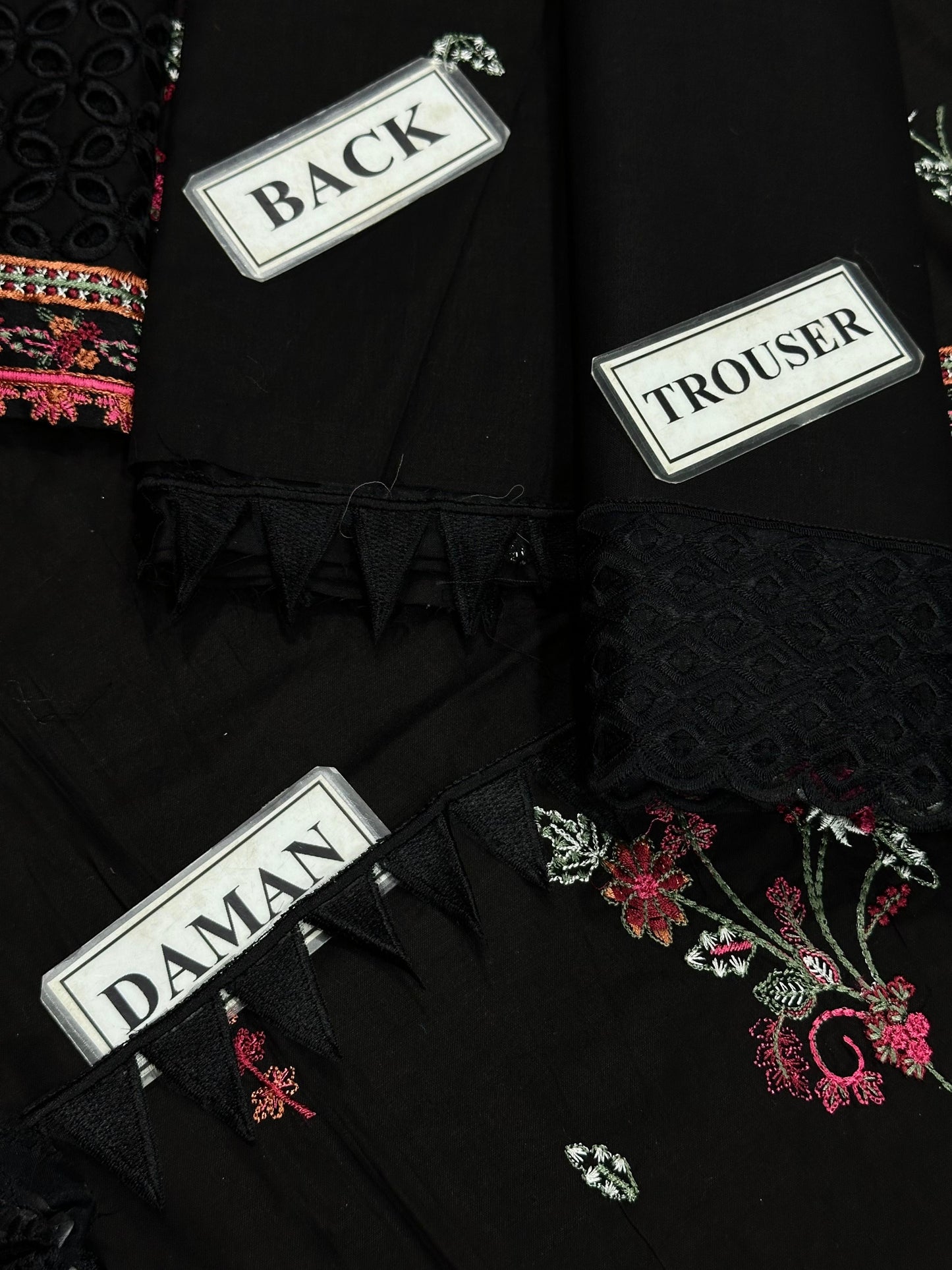 Iznik black lawn emb Unstitched 3pc IZ24G IGL-09