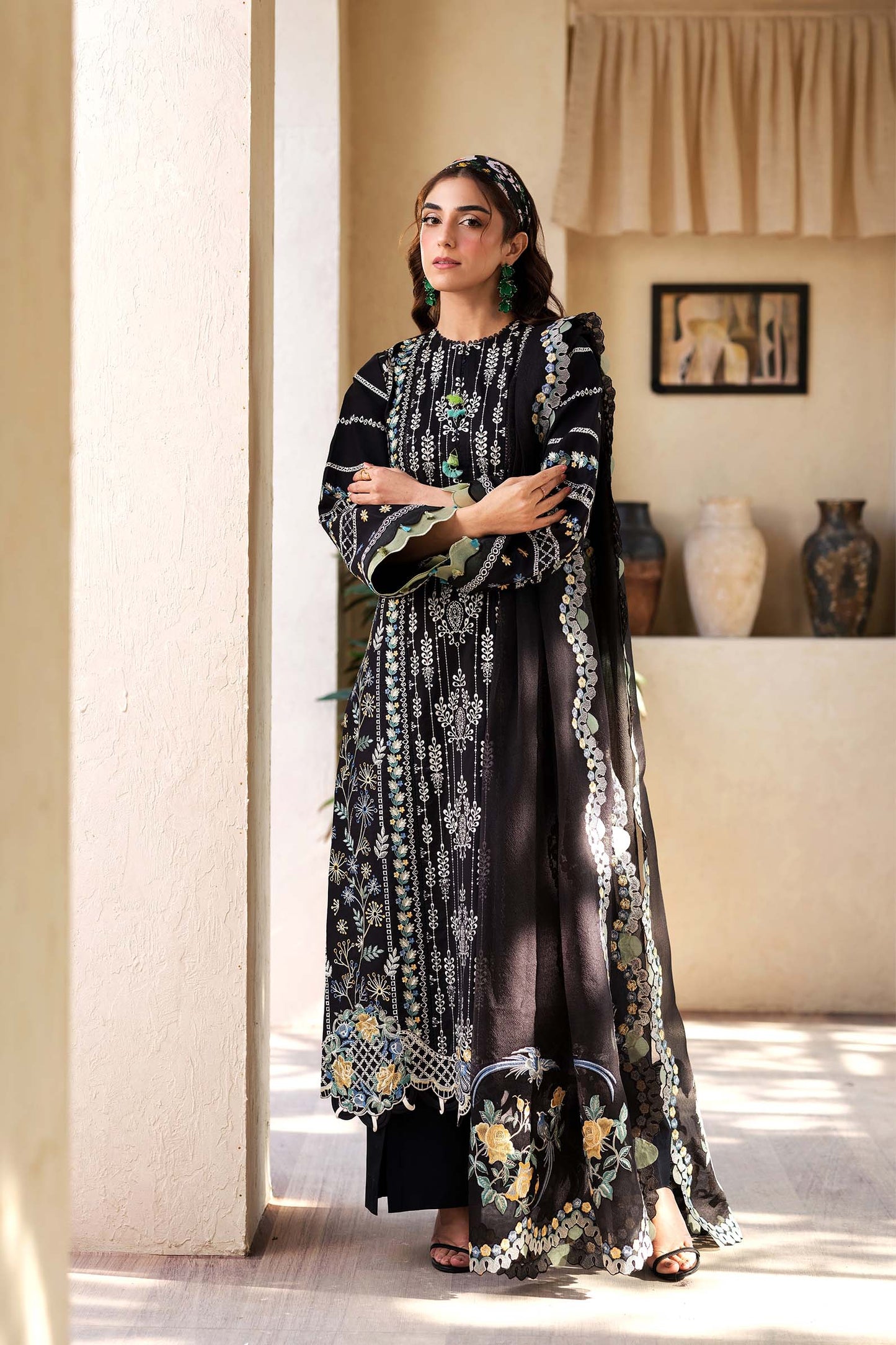 Maryam Hussain black DAWN L25-02 luxury lawn Chikankari 3pc unstiched