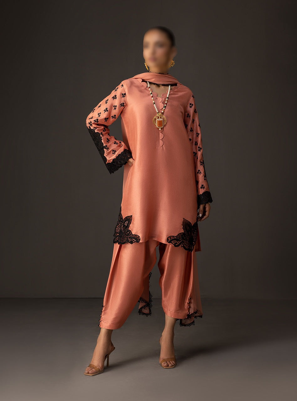 Zainab Chottani peach bloom silk 3pc unstiched