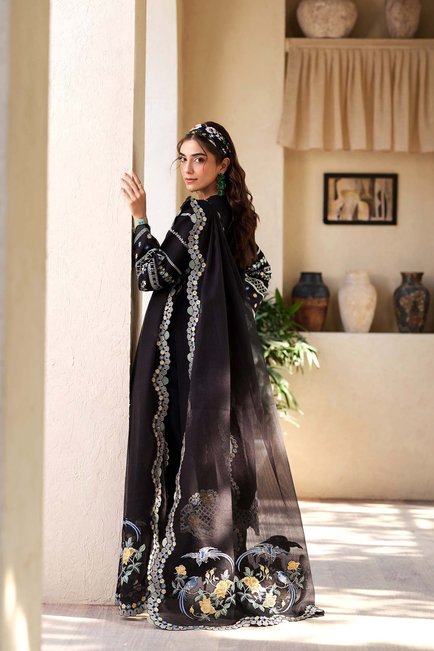 Maryam Hussain black DAWN L25-02 luxury lawn Chikankari 3pc unstiched
