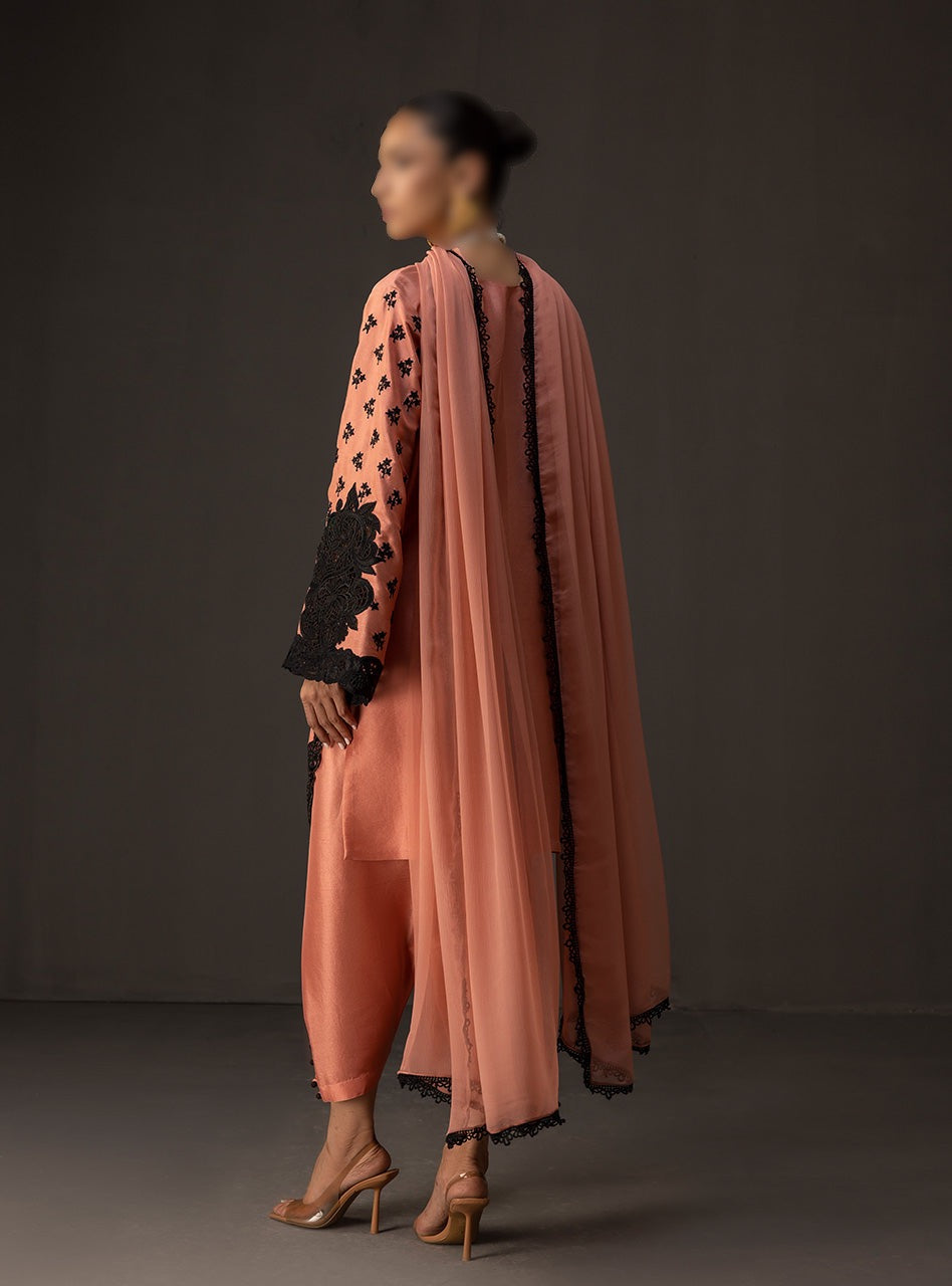 Zainab Chottani peach bloom silk 3pc unstiched