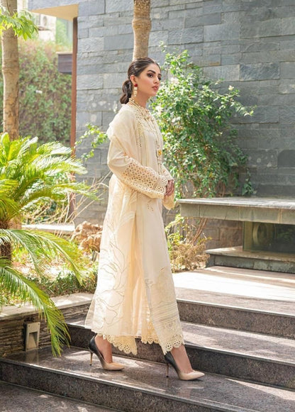 Mushq valentina luxury lawn 3pc Chikankari emb unstiched