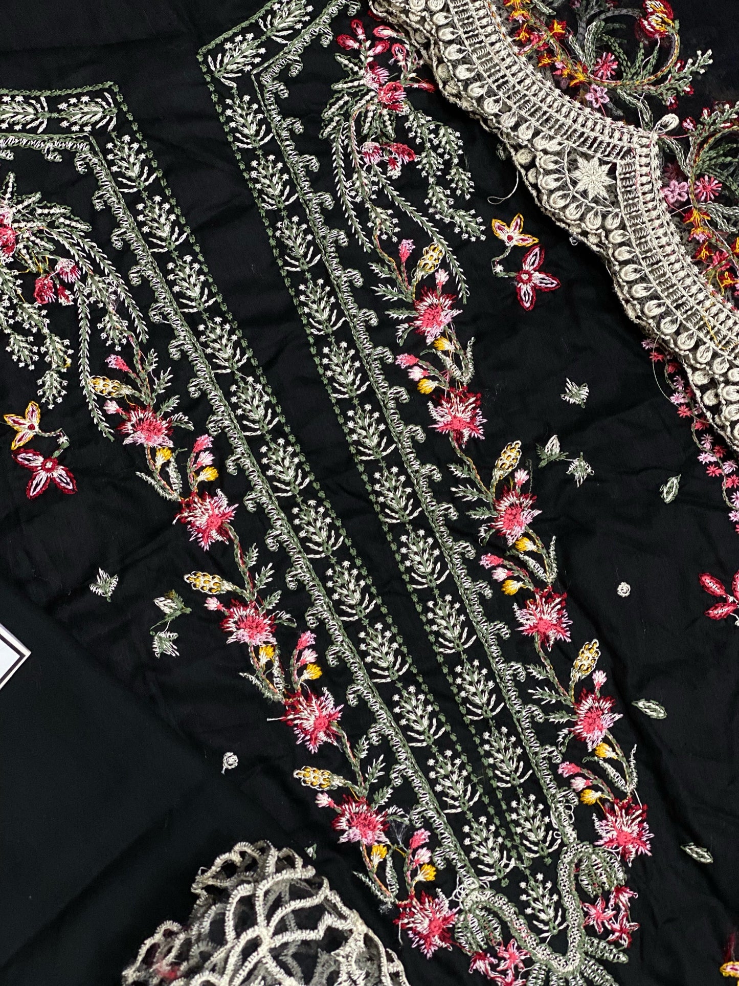 Qalamkar Hannah luxury lawn 3pc Chikankari emb unstiched