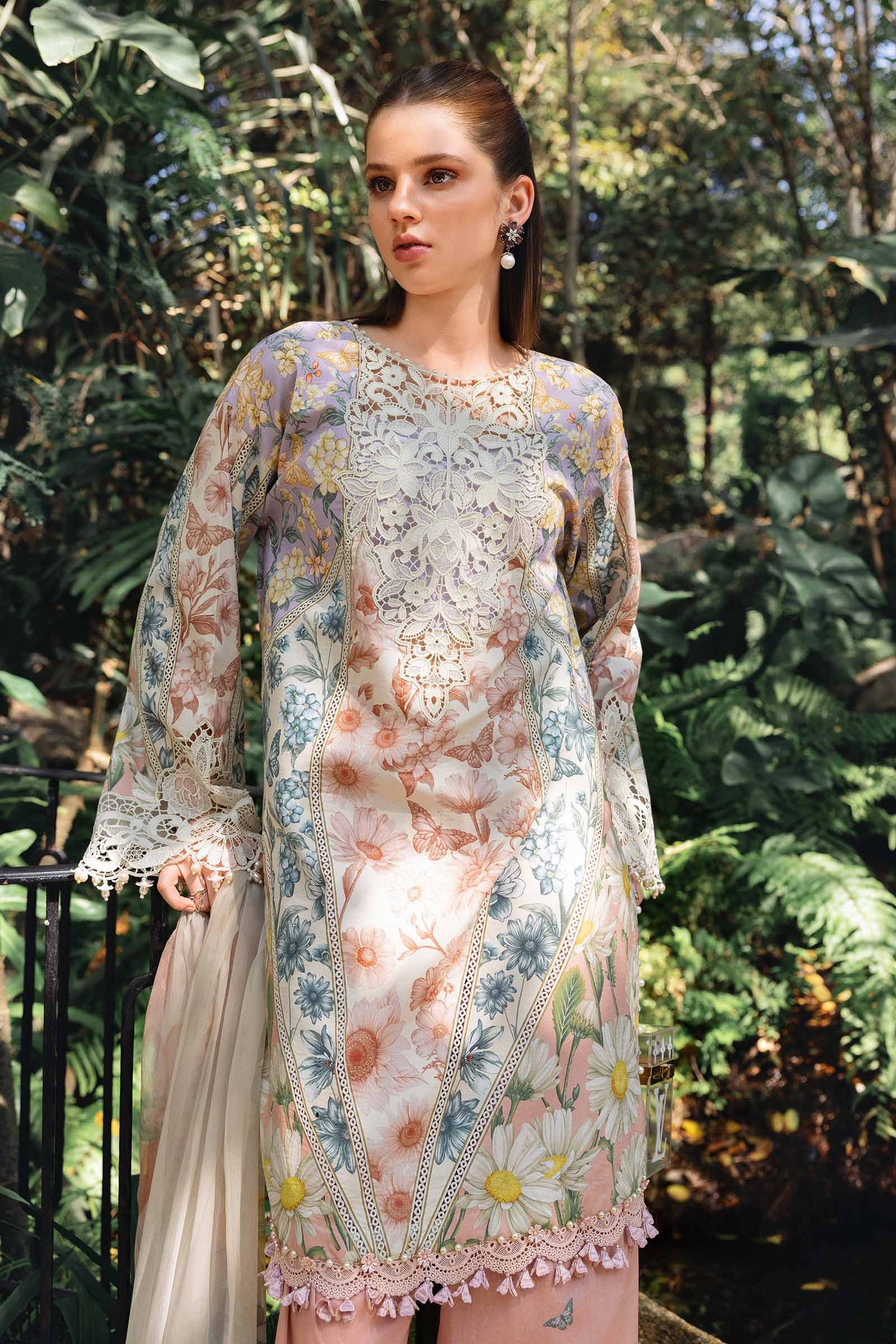 Maria b Mprint 10b lawn 3pc emb unstiched