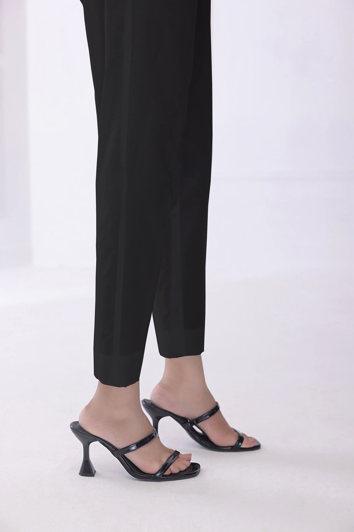 1 PIECE STITCH BOTTOM BLACK