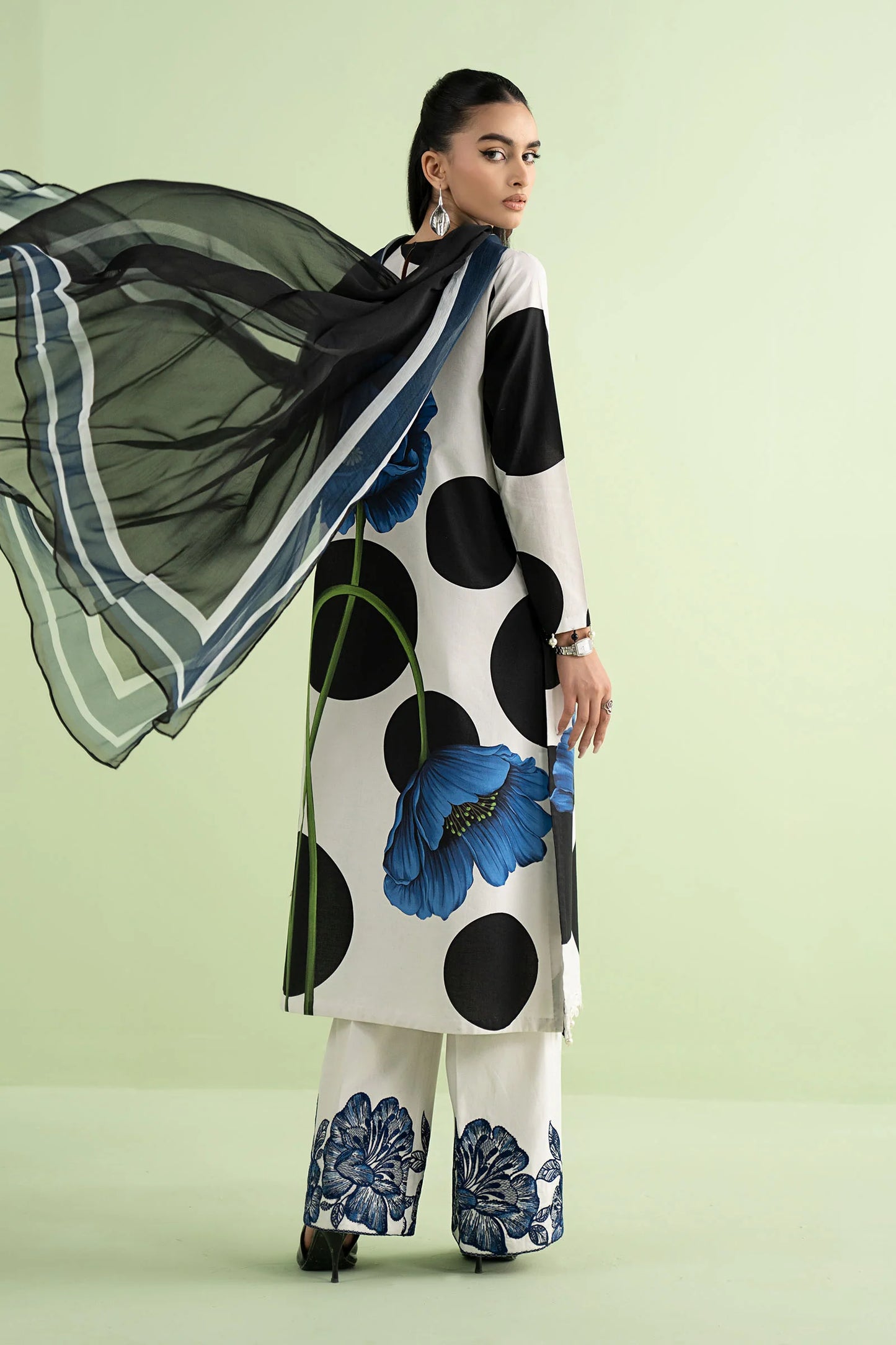 Maria b M-print 3pc lawn emb unstiched MPS-2913