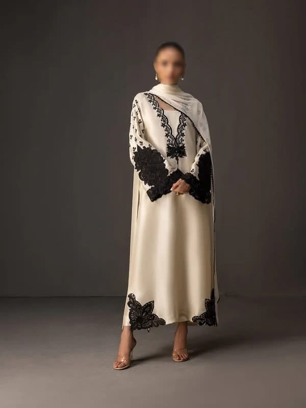 Zainab Chottani Ivory noir silk 3pc unstiched