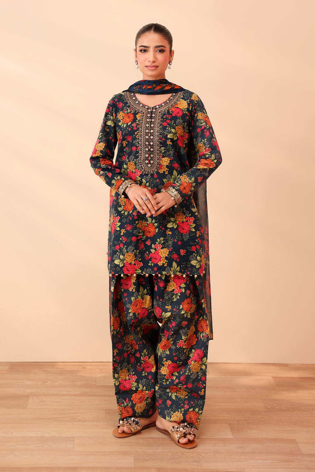Maria b Pre fall printed lawn 3pc emb unstiched