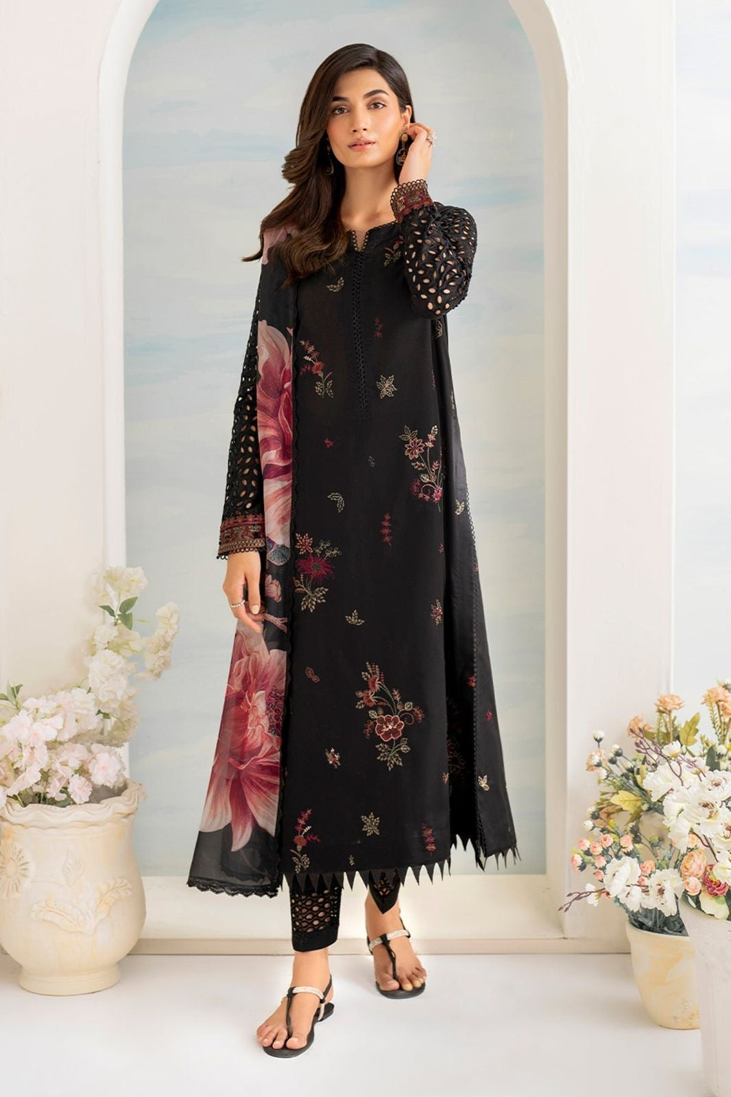 Iznik black lawn emb Unstitched 3pc IZ24G IGL-09