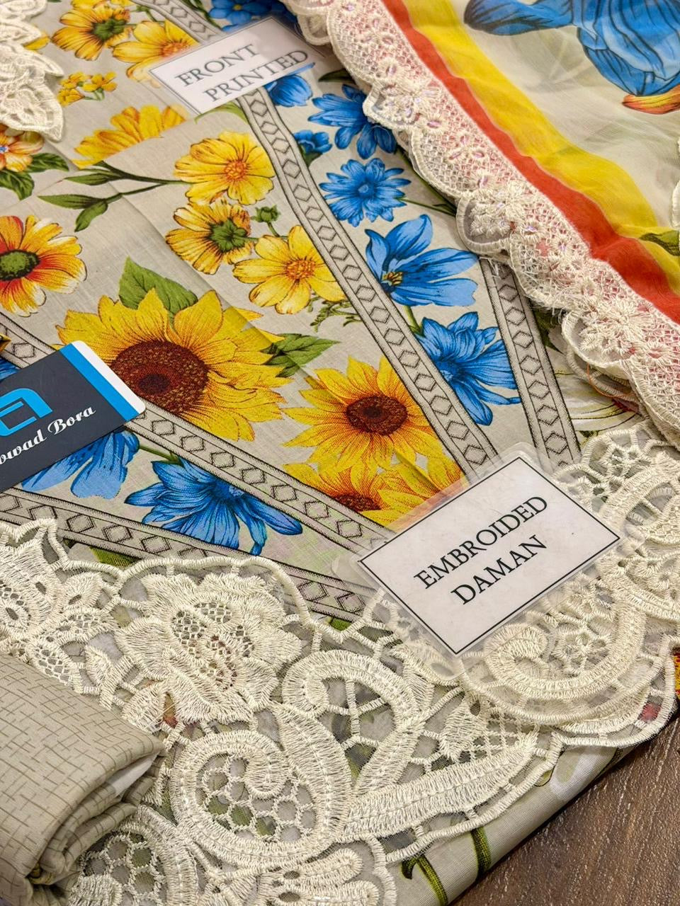 Maria b M print 10A lawn 3pc emb unstiched