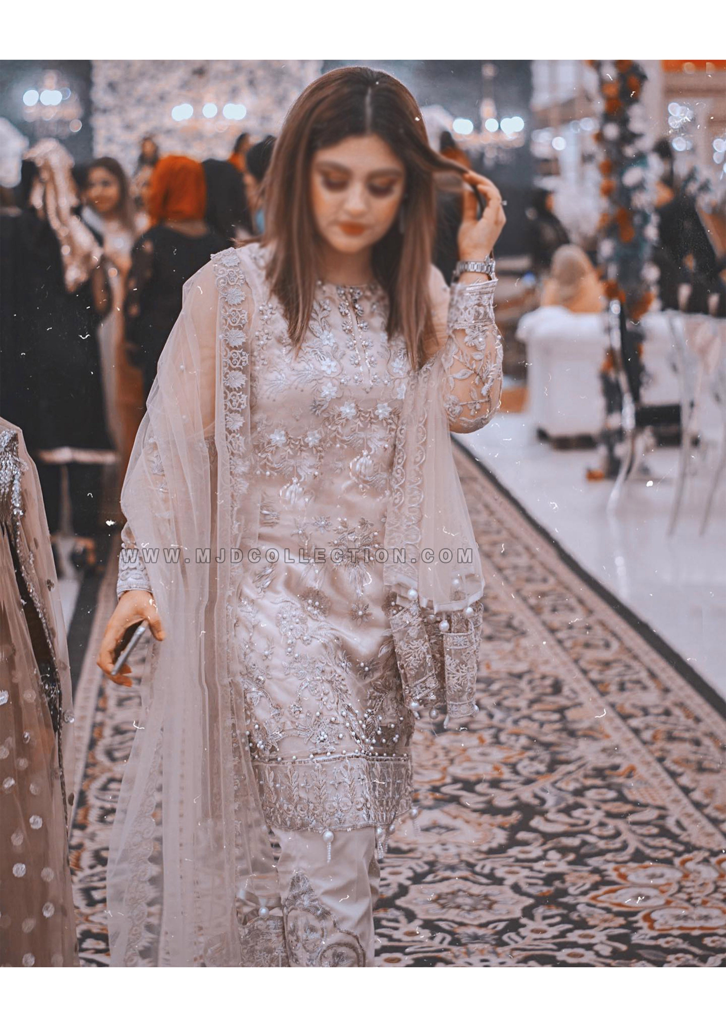 Gulaal Star Du Spectacle Luxury Formals D-1 - Jardin D'Amour