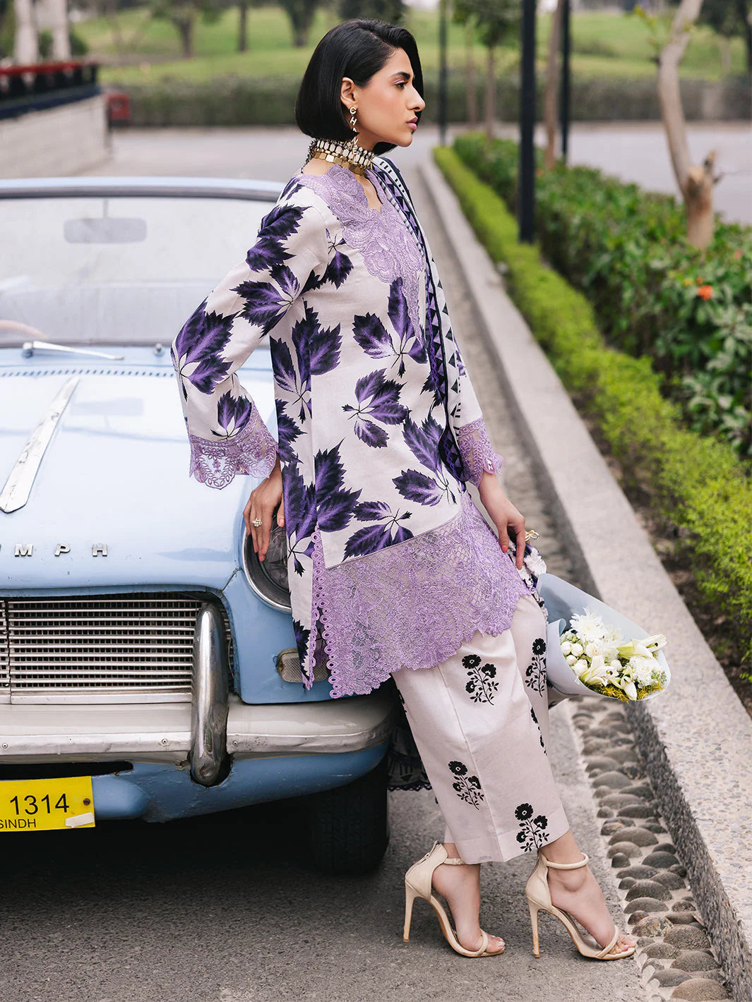 3 Pc Unstitched Lawn Suit Boardway By Mahnur