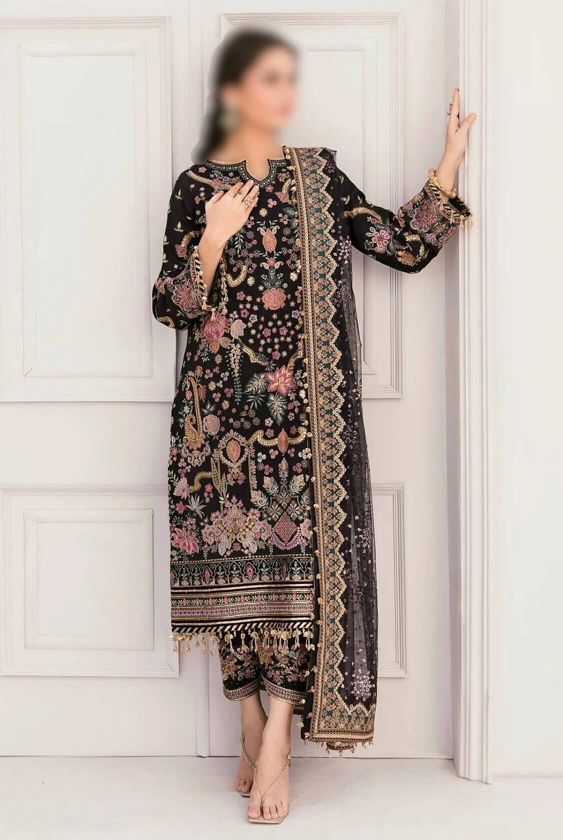 BAROQUE - Premium Luxury & Formal Bridal Collection  CHV11D04
