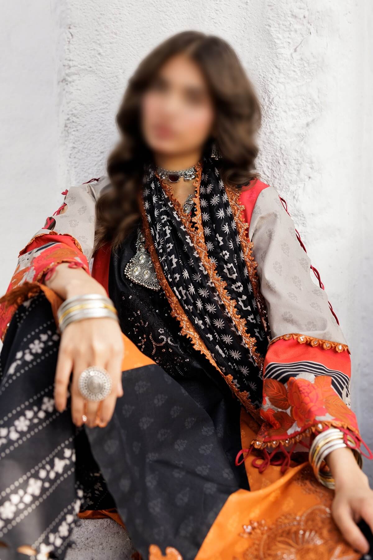Charizma-EMB Printed Lawn CRO5-01