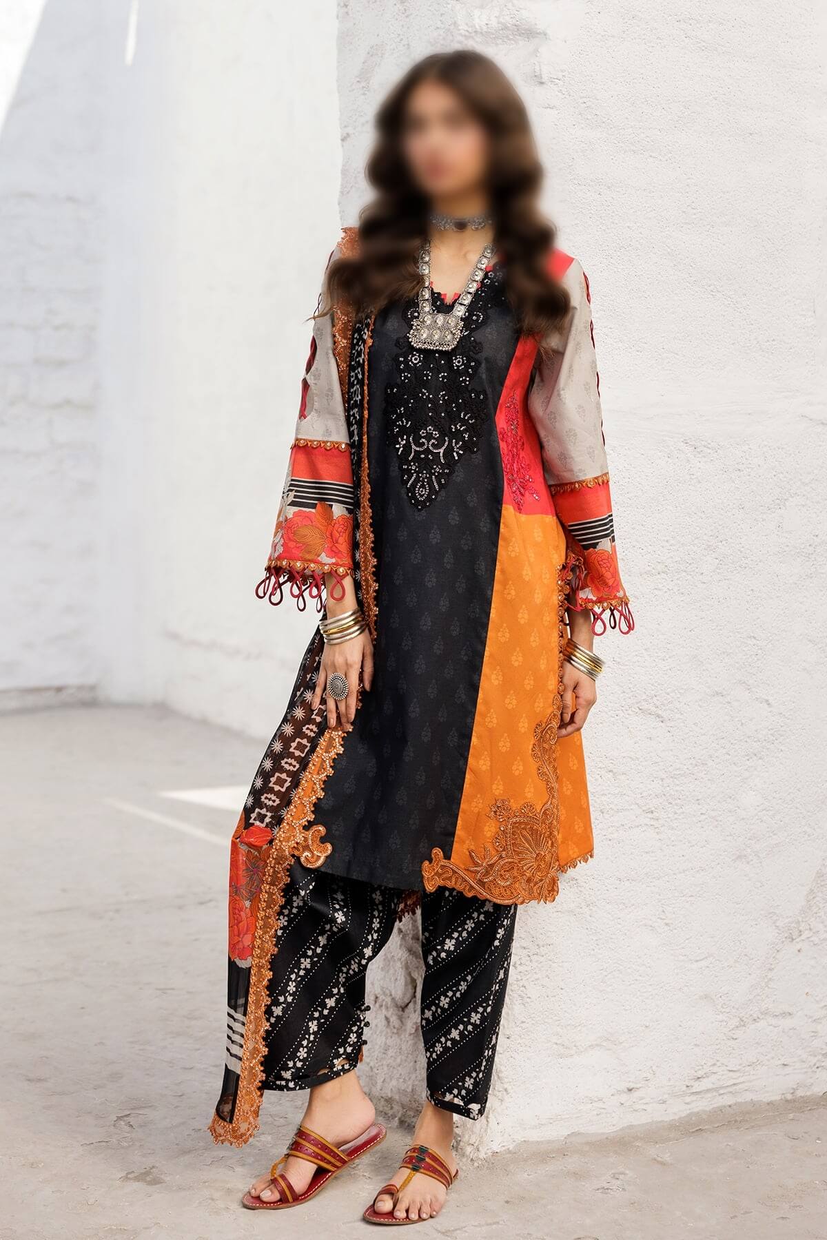 Charizma-EMB Printed Lawn CRO5-01