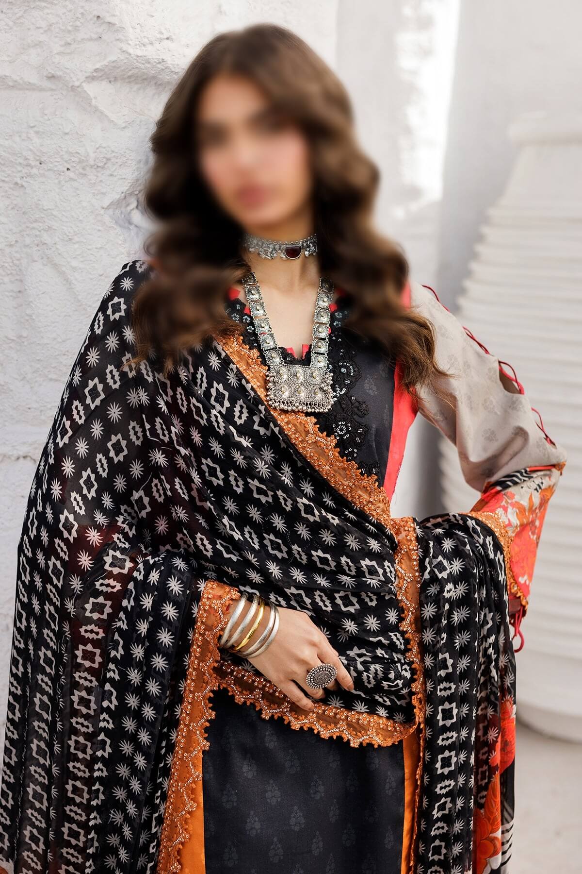 Charizma-EMB Printed Lawn CRO5-01