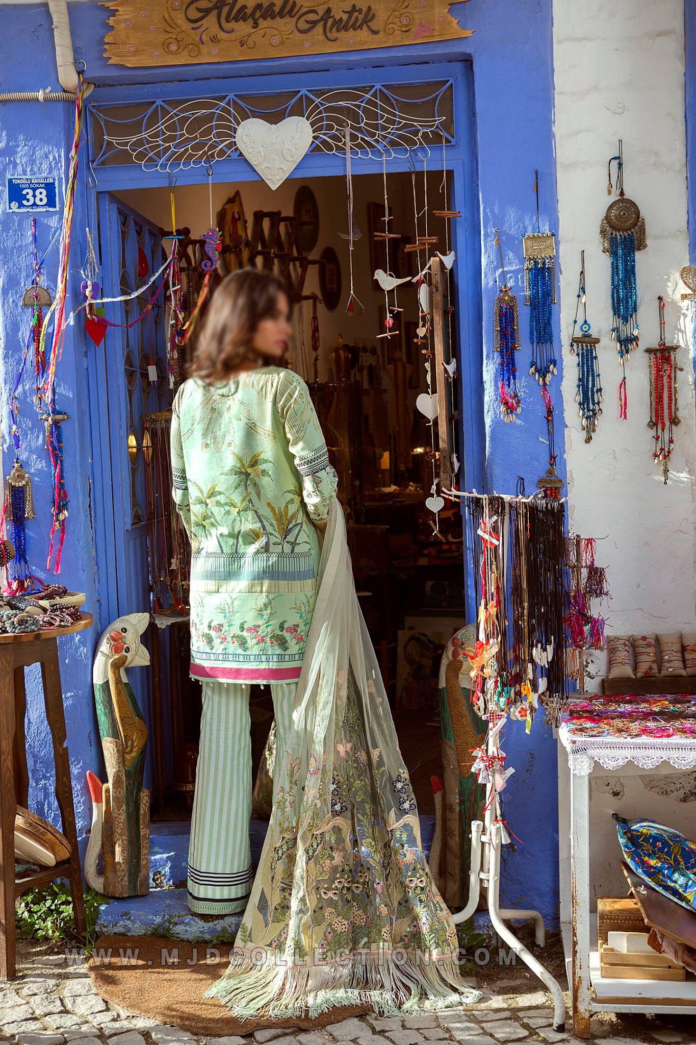 Shiza Hassan Luxury Lawn SS Collection D-4B