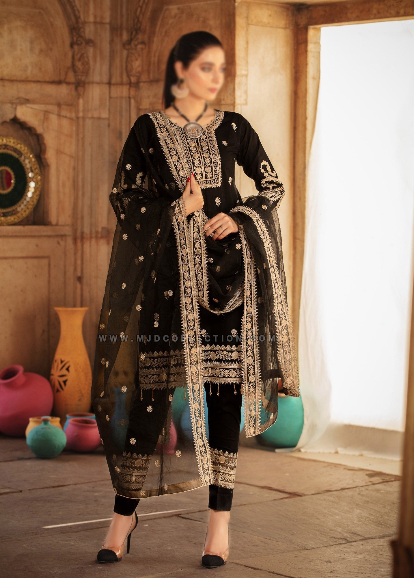 Umyas Tehzeeb Crinkle Embroidered Luxury Chiffon Collection D2